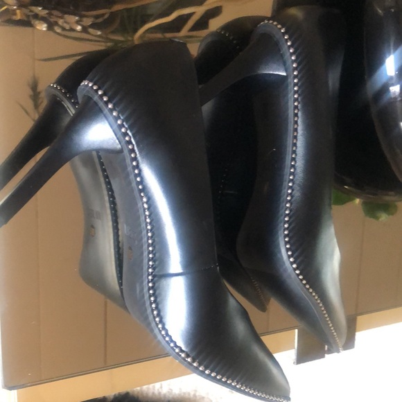 Size 9.50M Bar III Black Leather with silver studs, 4 in. Heels and never worn. - Picture 3 of 3